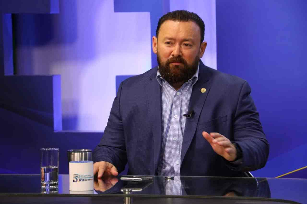 Guillermo Gallegos propone que diputados renuncien a los bonos semestrales y se reduzcan salarios guillermo-gallegos-propone-que-diputados-renuncien-a-los-bonos-semestrales-y-se-reduzcan-salarios